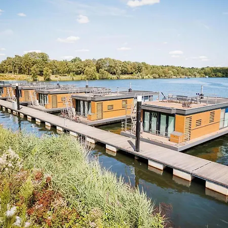 Floating House Holiday home Well (Limburg)