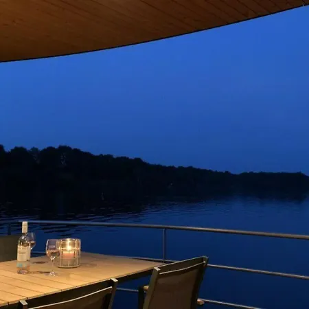 Floating House Holiday home
