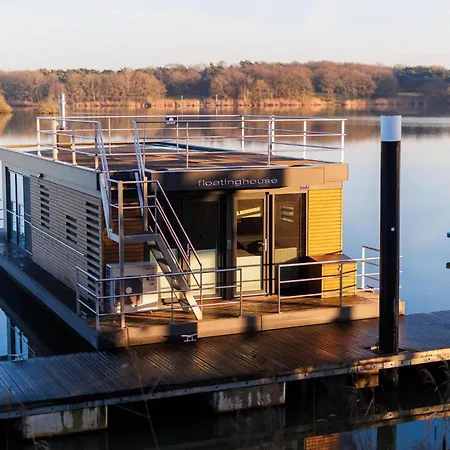 Floating House * Well