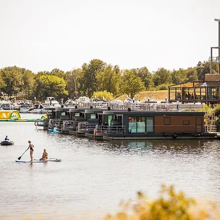 Floating House * Well (Limburg)