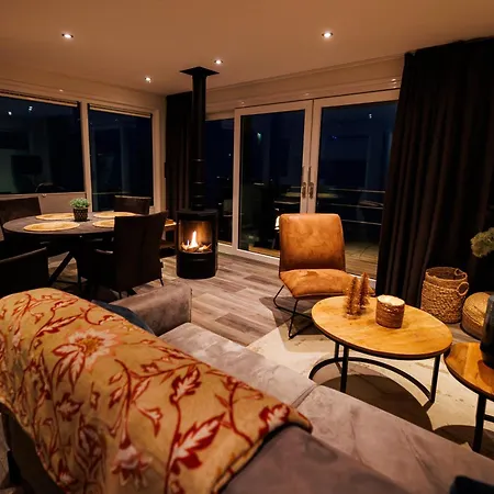 Floating House Holiday home *
